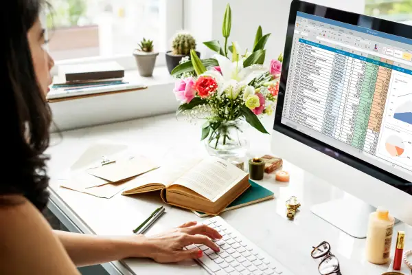 Bookkeeper working in QuickBooks